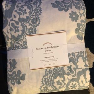 Pottery Barn Duvet Cover California King